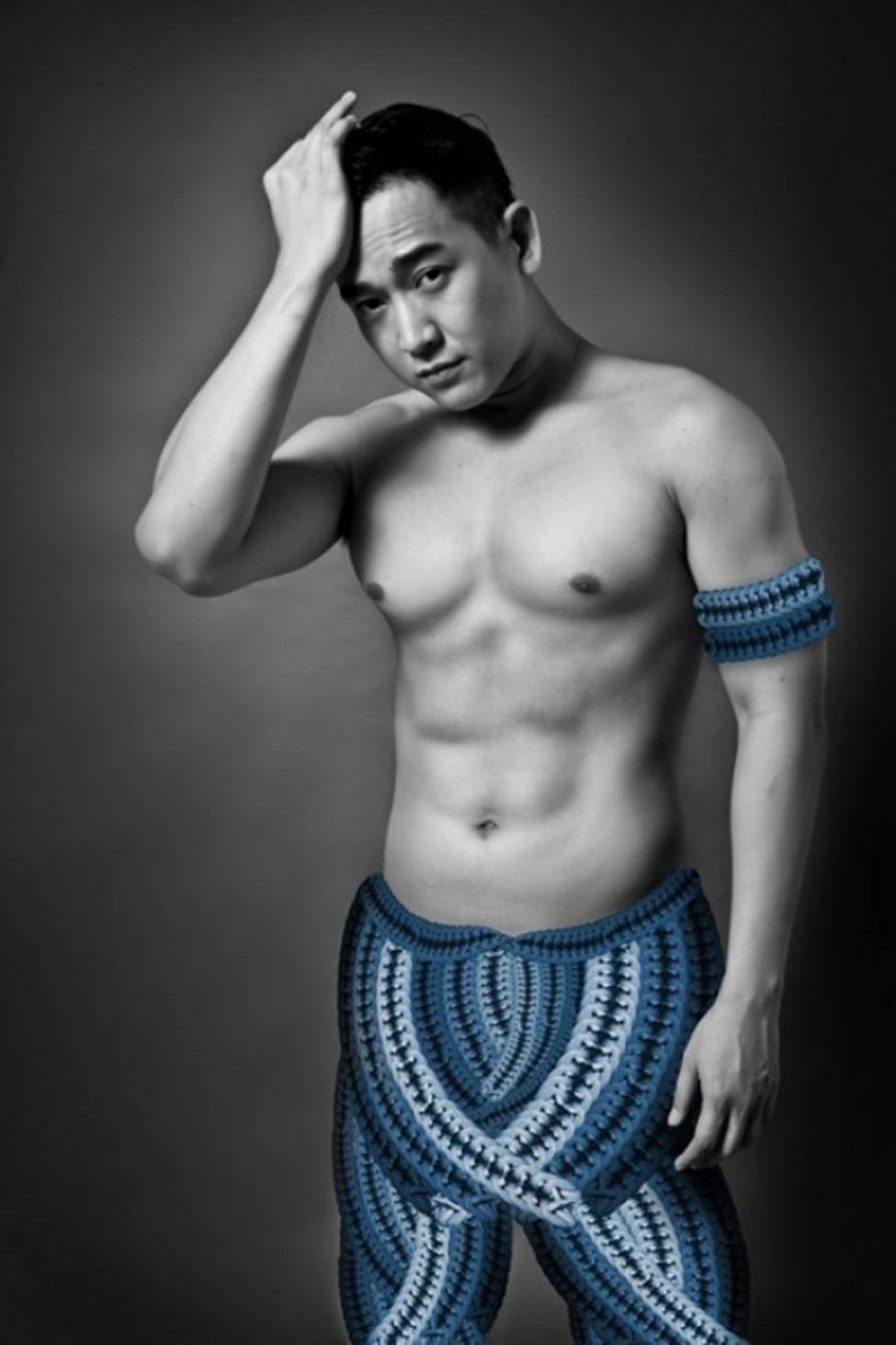 Những soái ca 6 múi trên màn ảnh Việt khiến chị em chao đảo-13