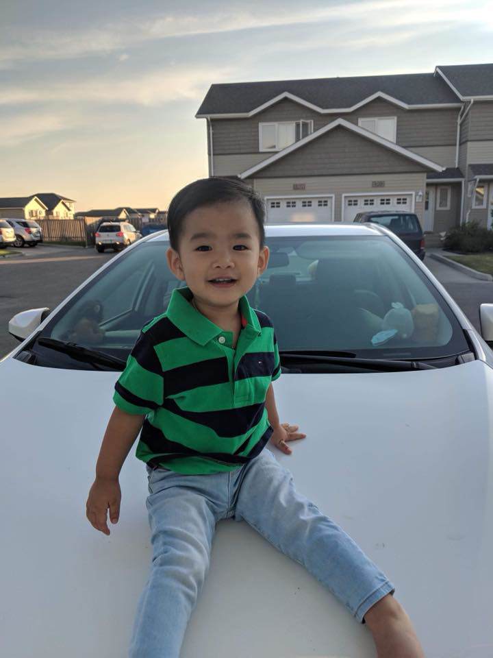 Cặp chồng xấu- vợ xinh ở Canada: Mình làm nail, chồng làm nhà hàng, vất vả nhưng vì con-7