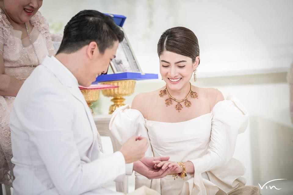 Minh tinh Thái lấy chồng siêu giàu: Người được cung phụng như bà hoàng, kẻ lấy bố của bạn, ly hôn trong thị phi-30