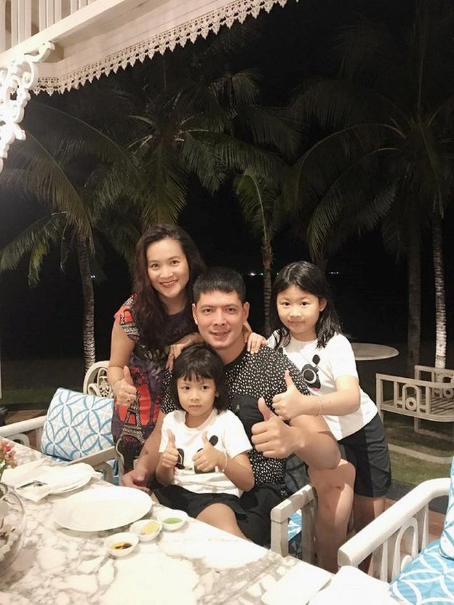 Vợ giàu có, gia thế khủng của dàn sao nam Vbiz: Ái nữ nhà danh gia vọng tộc lui về làm hậu phương vững chắc cho chồng-14