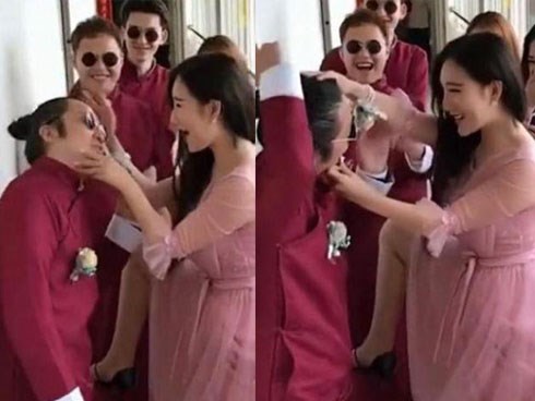 Phù dâu quá bạo giở trò đụng chạm, phù rể