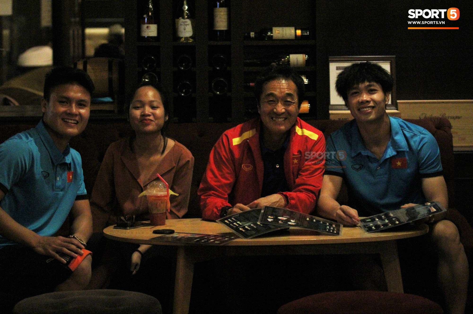 Cánh tay phải của thầy Park khuyên Quang Hải đến Tây Ban Nha chơi bóng-1