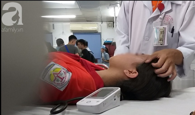 Nữ sinh lớp 9 kể lại giây phút bị vợ hai của bố túm tóc đập đầu xuống nền nhà-1