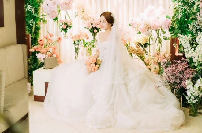 Lộ ảnh cưới tuyệt đẹp trong hôn lễ ngọt ngào viên mãn của cặp đôi chính trong Thư ký Kim-5