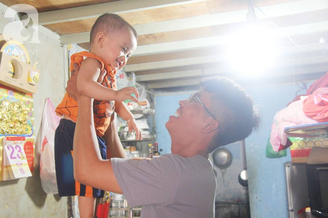 Em quỳ gối xin mọi người hãy cứu lấy Gia Anh, không được ghép giác mạc con em sẽ mù vĩnh viễn-13