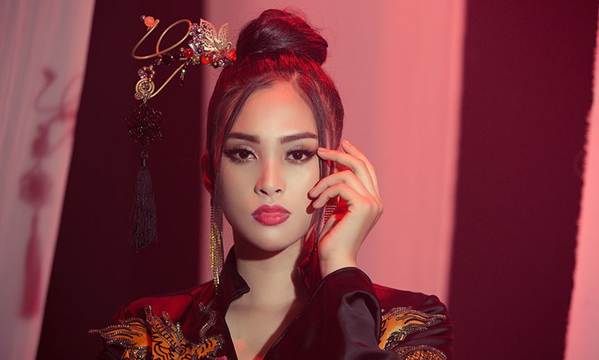 Ngắm tạo hình cổ trang ma mị Tiểu Vy mang tới Miss World 2018-7