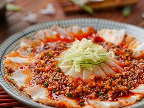 Khách đến nhà tôi dùng cơm, ai cũng xuýt xoa khen và hỏi cách làm món thịt luộc!