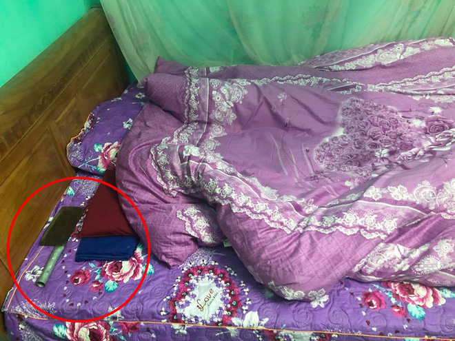 Lần đầu về quê vợ, khi vào buồng bà ngoại chàng trai giật mình khi thấy vật để đầu giường-2