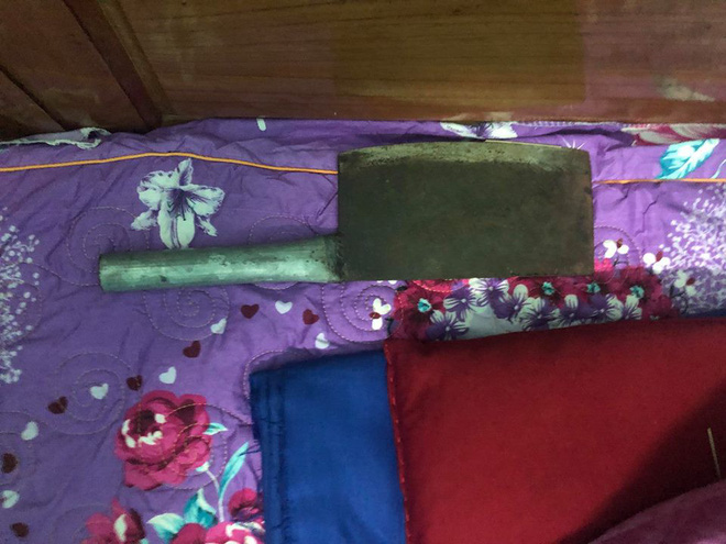 Lần đầu về quê vợ, khi vào buồng bà ngoại chàng trai giật mình khi thấy vật để đầu giường-3