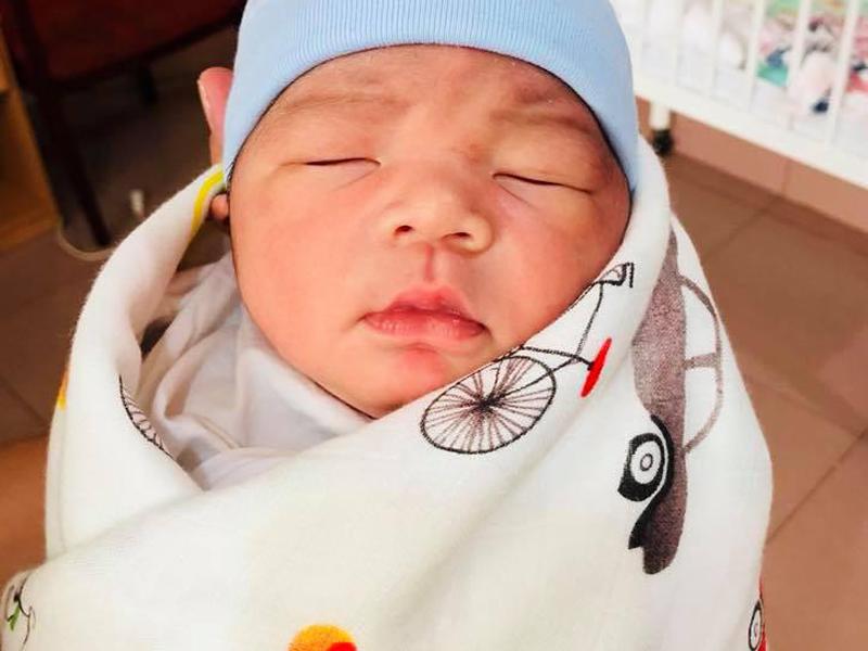 Chân dung cậu con trai 3 tháng tuổi sắp lên chức anh của Hải Băng - Thành Đạt-2