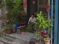 Xem ảnh Google Maps, người phụ nữ bật khóc khi tình cờ thấy người mẹ đã qua đời đang ngồi trước hiên nhà