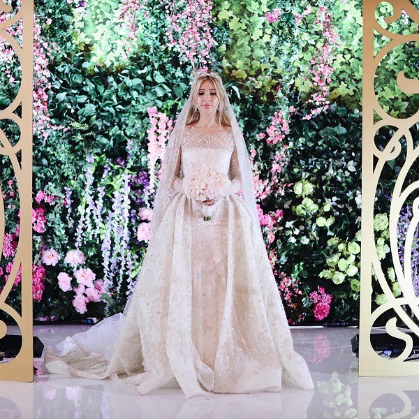 Đám cưới xa hoa bậc nhất của ông trùm dầu khí với cháu nhà tài phiệt Nga, chỉ dàn vali LV, Versace của hồi môn kéo theo đã 7 tỷ-1
