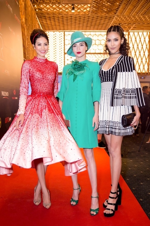 LẶP LẠI NGẪU NHIÊN: Qua 3 mùa The Face, luôn xuất hiện 1 nhân tố ăn mặc lạc quẻ-2