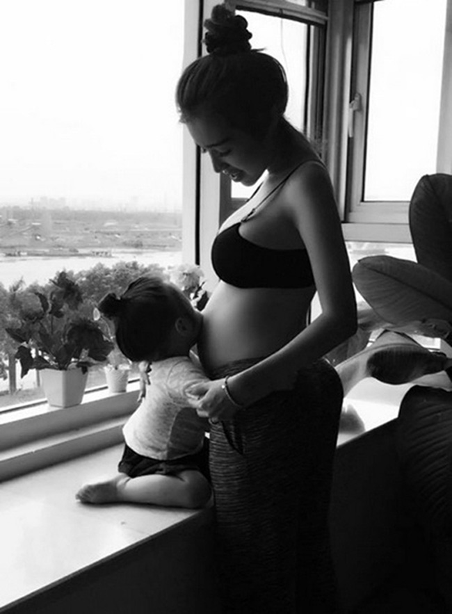 Không chỉ Hải Băng, nhiều người đẹp Việt cũng siêu... đẻ dày-13