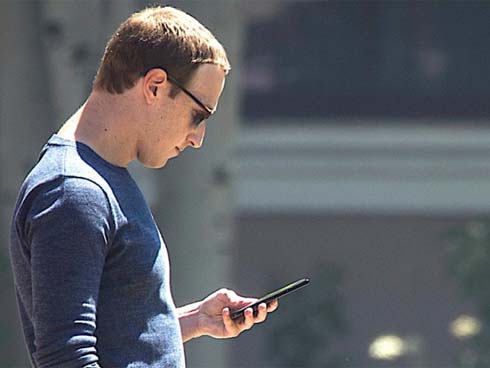 Đây là lý do không ai ngờ đến khiến Mark Zuckerberg cấm nhân viên của mình dùng iPhone-1