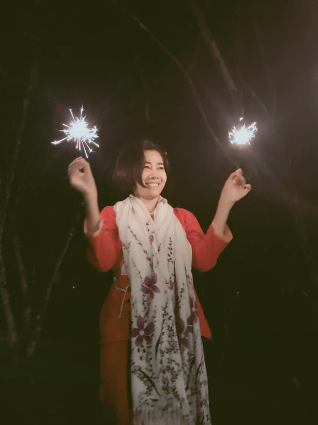 Mai Phương diện váy dài đi làm từ thiện dù cơ thể vẫn chưa hồi phục-6