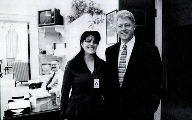Nữ thực tập sinh kể về lần ân ái với cựu Tổng thống Bill Clinton trong nhà tắm-1