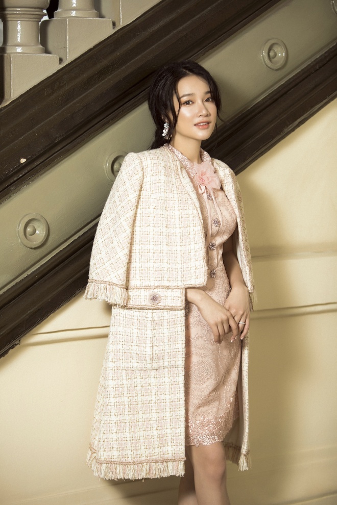 Mặc thân hình thay đổi sau bầu bí, Nhã Phương vẫn khoe vẻ đẹp rạng rỡ khó ai bì-1