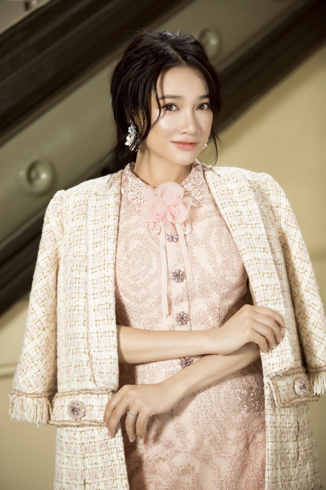 Mặc thân hình thay đổi sau bầu bí, Nhã Phương vẫn khoe vẻ đẹp rạng rỡ khó ai bì-3