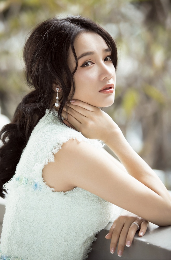 Mặc thân hình thay đổi sau bầu bí, Nhã Phương vẫn khoe vẻ đẹp rạng rỡ khó ai bì-7