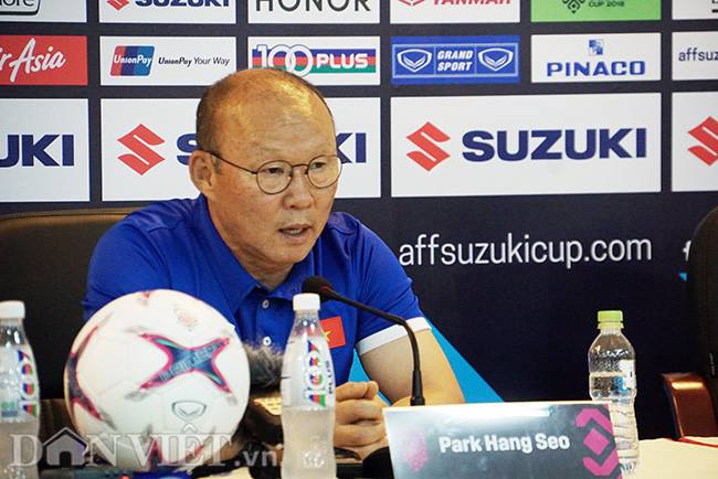 HLV Park Hang seo nghi đồng nghiệp Malaysia chém gió-1