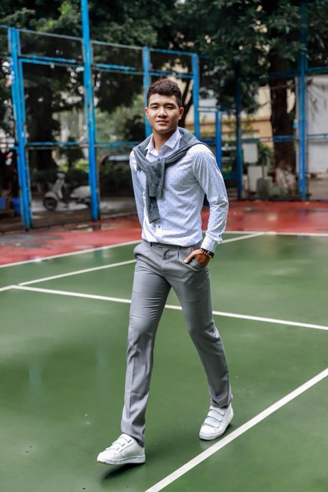 Đức Chinh, Quang Hải long lanh như soái ca, dàn tuyển thủ Việt Nam đua nhau bình luận hài hước-4