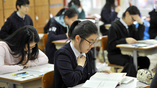 Gian lận thi cử chấn động Seoul: Nhân viên trường danh giá tuồn đáp án cho con, cảnh sát vào cuộc, phụ huynh nghi ngờ lẫn nhau-7