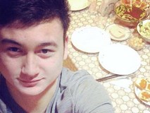 Không phải Trường "ú", đây mới là người tham ăn nhất đội tuyển Việt Nam khi nạp hết 3 chiếc pizza vào bụng trong một ngày Không phải Trường "ú", đây mới là người tham ăn nhất đội tuyển Việt Nam khi nạp hết 3 chiếc pizza vào bụng trong một ngày