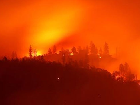 Bị cô giáo phạt, học sinh nhảy sành điệu như vũ công-1