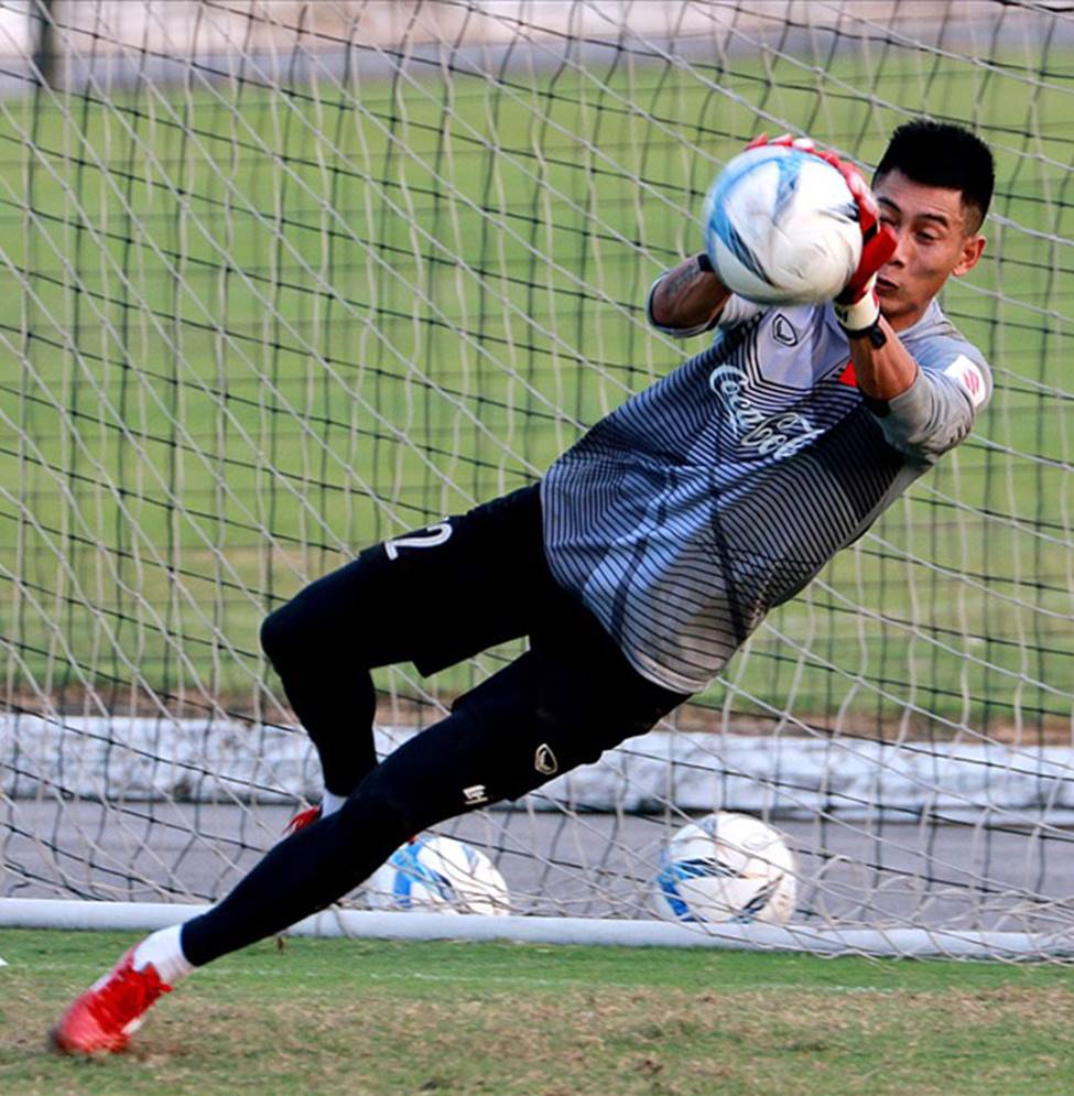 Bùi Tiến Dũng hay thủ môn nào có hình thể vạm vỡ nhất AFF Cup?-9