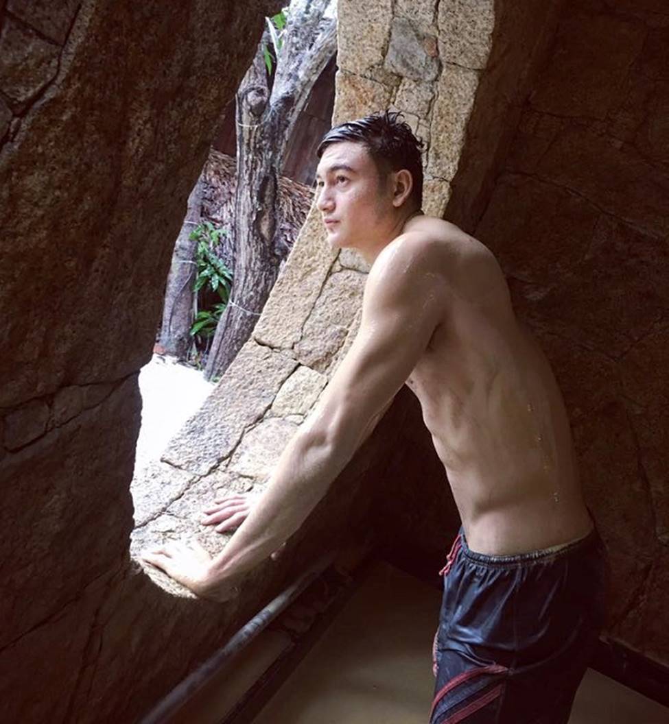 Bùi Tiến Dũng hay thủ môn nào có hình thể vạm vỡ nhất AFF Cup?-13