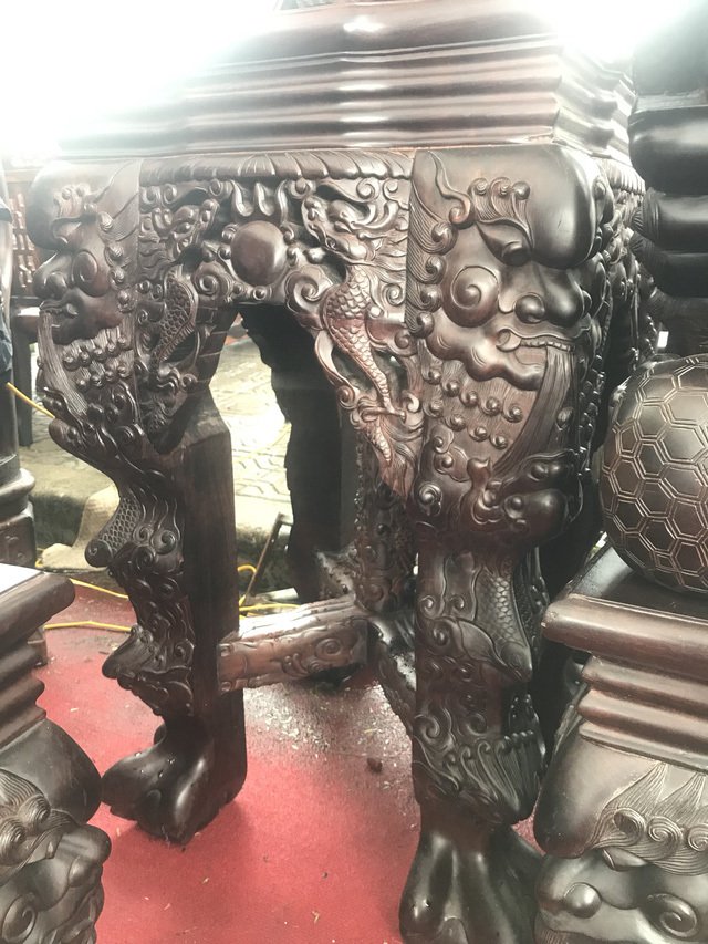 Thương lái Trung Quốc càn quét đồ gỗ trắc, 4 bộ ghế trả luôn 1 triệu USD-9