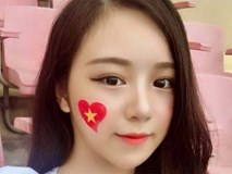 Tuyển Việt Nam gặp Malaysia: "Hot girl ngủ gật" hứa làm thiên thần nội y Tuyển Việt Nam gặp Malaysia: "Hot girl ngủ gật" hứa làm thiên thần nội y
