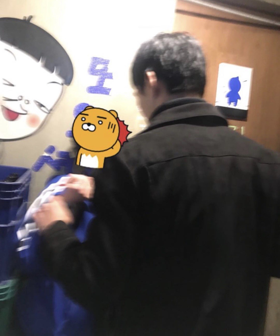 Hàn Quốc: 2 cô gái trẻ bị 4 người đàn ông tấn công chỉ vì vẻ ngoài thiếu nữ tính và để tóc ngắn, người dân bức xúc yêu cầu Nhà Xanh vào cuộc-2