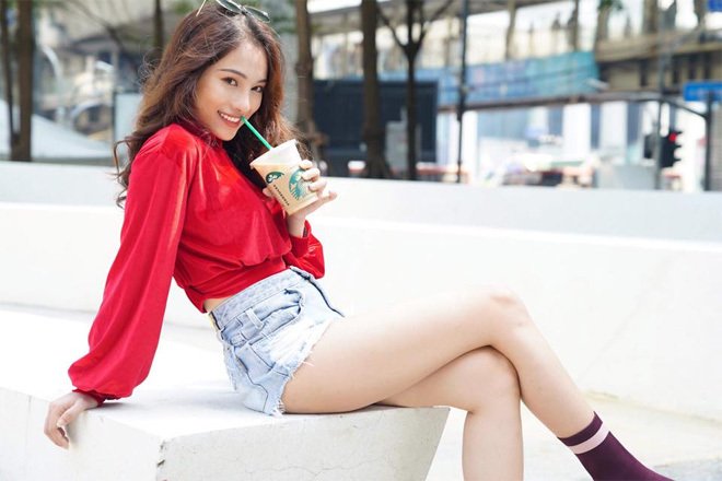 Vẻ nóng bỏng của tình mới kém Dương Khắc Linh 13 tuổi-10