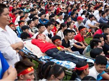 Trước trận Việt Nam - Malaysia, xuất hiện một hình ảnh khiến người ta phải "cay mắt" Trước trận Việt Nam - Malaysia, xuất hiện một hình ảnh khiến người ta phải "cay mắt"