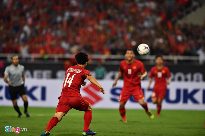 Công Phượng, Anh Đức ghi bàn giúp ĐT Việt Nam thắng Malaysia 2-0-15