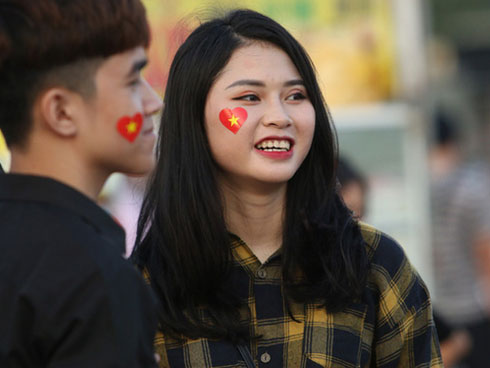 Fan Malaysia đại náo trên phố cổ Hà Nội trước cuộc so tài với Việt Nam ở AFF Cup 2018-4