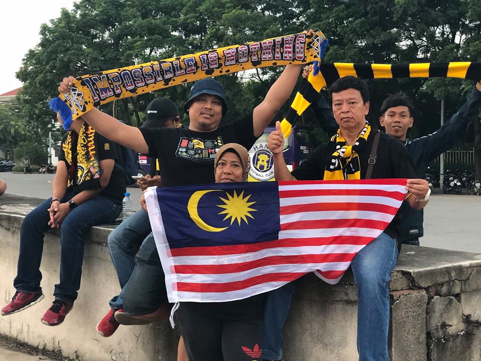 Fan Malaysia đại náo trên phố cổ Hà Nội trước cuộc so tài với Việt Nam ở AFF Cup 2018-3