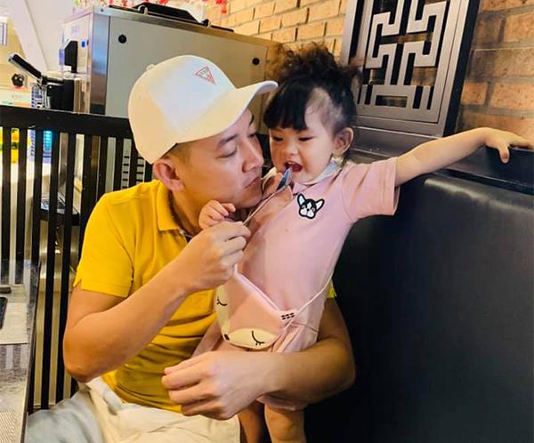 Mang thai ngay sau đẻ mổ 3 tháng, Hải Băng giờ nằm bẹp cả ngày, không làm nổi gì-4