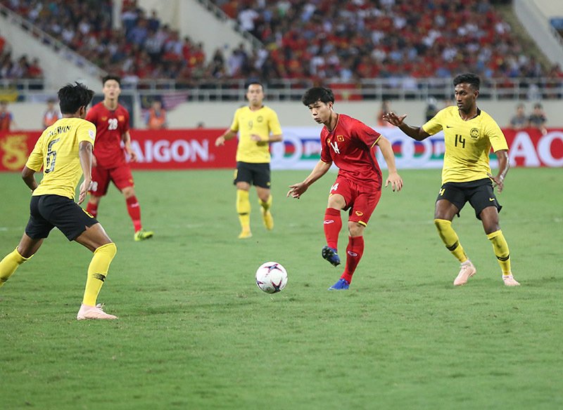 Chiếu chậm khoảnh khắc ăn mừng đầy cảm xúc của Công Phượng-1