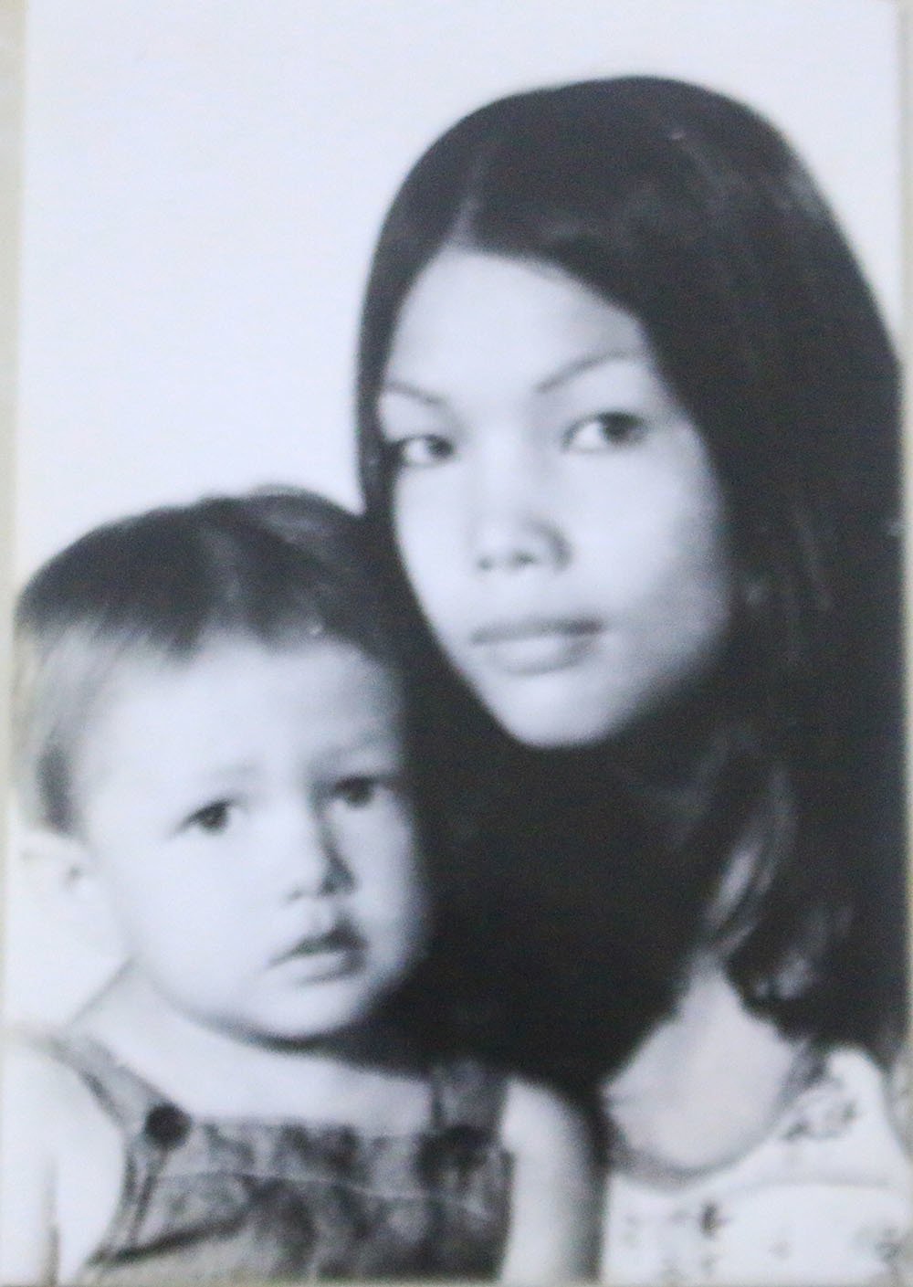 Cuộc sống của nữ tổng đài viên 43 năm ân hận vì gửi con đi Mỹ-2