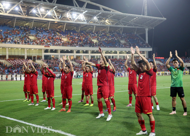 Ảnh: Công Phượng thổi cuồng phong vào dàn cầu thủ Malaysia-16