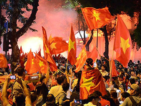 Trợ lý đẩy HLV Park Hang-seo về cabin vì sợ án phạt từ trọng tài-10