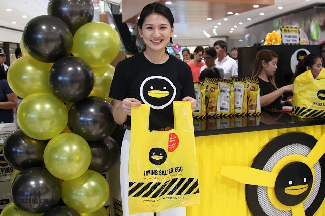 Phế phẩm bỏ đi ở Việt Nam, sang Singapore tạo nên cơn sốt đồ ăn vặt-1