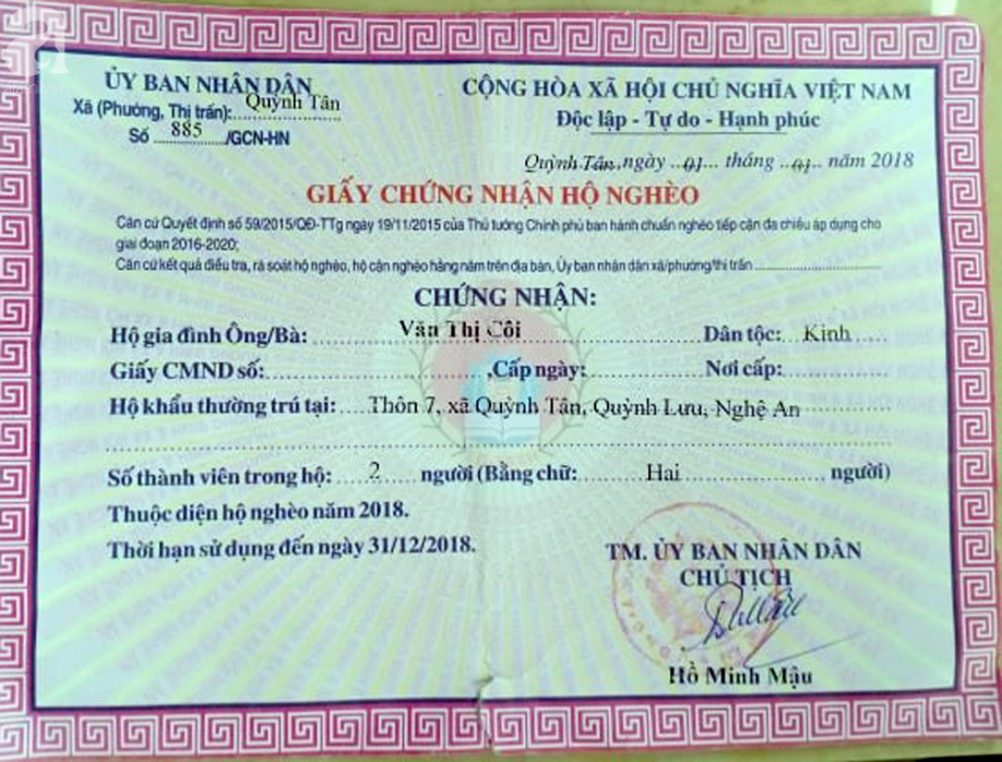 Bé 7 tuổi không cha ngồi trước căn nhà hoang đợi mẹ thần kinh bỏ đi biệt tích cả năm trời-6