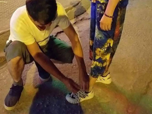 Cặp vợ chồng ai trông cũng thấy ngời ngời hạnh phúc nhưng cô vợ lại có một bí mật động trời được cất giấu-2