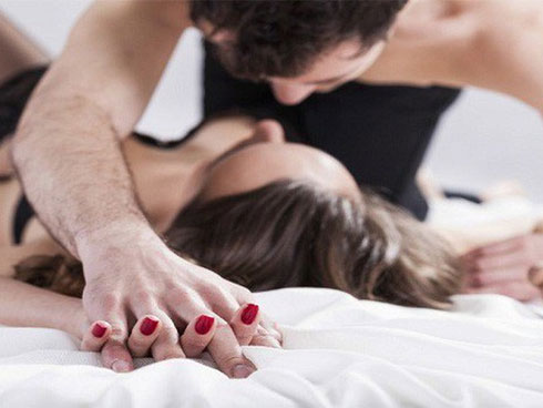 Vay 100 triệu và bị ép lên giường để trả lãi, nhưng tới giờ tôi lại như thiêu thân tự nguyện lao vào lửa-1