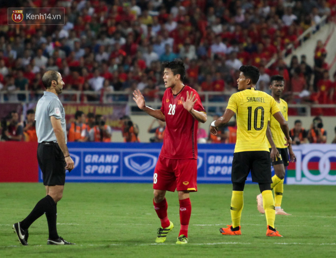 Sau trận thắng Malaysia, không ai ở tuyển Việt Nam có thể vượt mặt Duy Mạnh về độ gắt-11