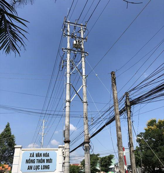 Nguyên nhân đứt dây điện khiến hai học sinh chết thảm trước cổng trường-2